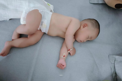 海丰孕妇显怀早的原因